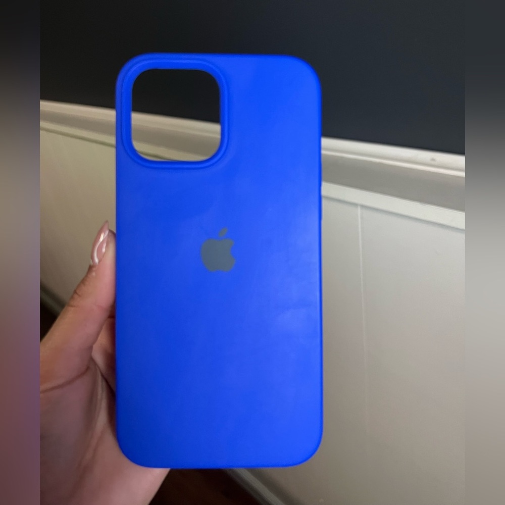 Phone case - Picture 4 of 5